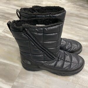 NEW north face thermoball booties